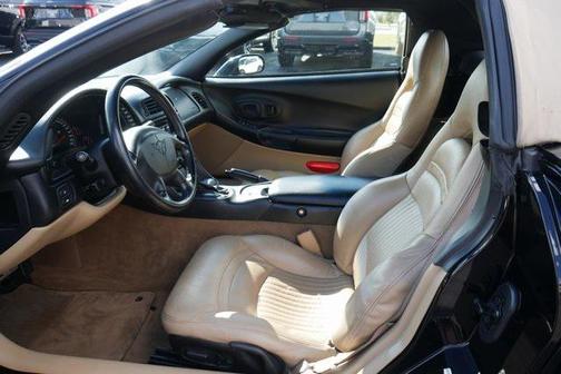 2001 Chevrolet Corvette Base