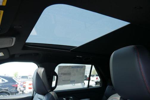 Star White Metallic Tri-Coat 2026 Ford Explorer ST-Line