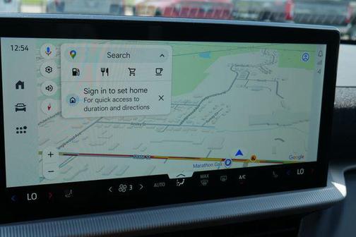 Star White Metallic Tri-Coat 2026 Ford Explorer ST-Line