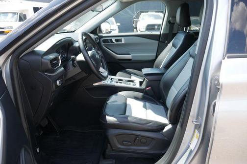 Iconic Silver Metallic 2023 Ford Explorer XLT