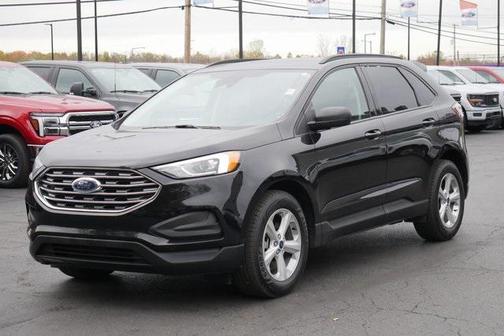 2022 Ford Edge SE