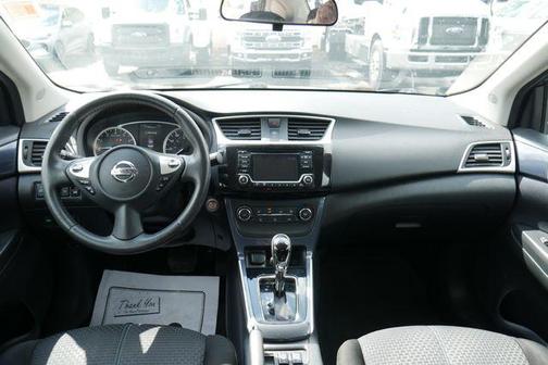 Gun Metallic 2016 Nissan Sentra SR