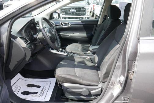 Gun Metallic 2016 Nissan Sentra SR