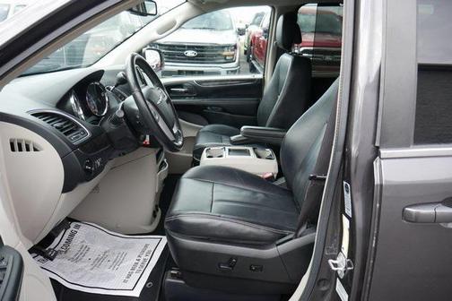 2015 Chrysler Town & Country Touring