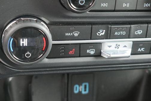 Iconic Silver Metallic 2023 Ford Bronco Outer Banks