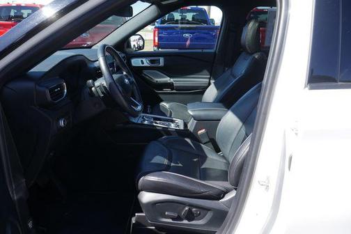Star White Metallic Tri-Coat 2021 Ford Explorer ST