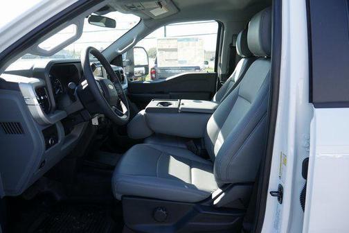 Oxford White 2026 Ford F-250 XL