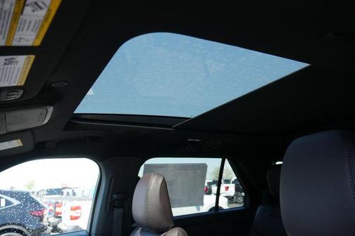 Agate Black Metallic 2026 Ford Explorer Platinum