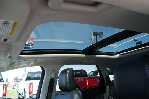 Rapid Red Metallic Tinted Clearcoat 2024 Ford Edge SEL