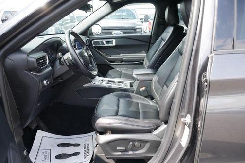 Magnetic Metallic 2020 Ford Explorer XLT