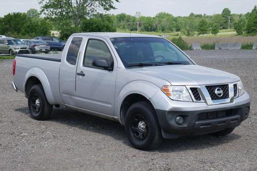 Silver Lightning Metallic 2009 Nissan Frontier XE King Cab