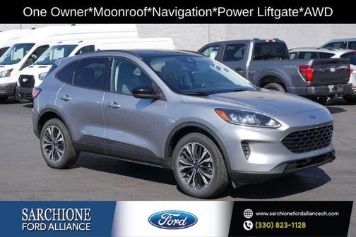 Iconic Silver Metallic 2022 Ford Escape SE