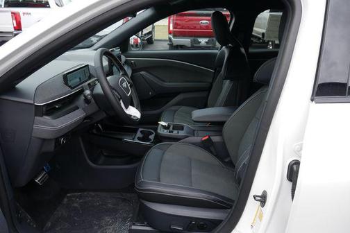 Star White Metallic Tri-Coat 2026 Ford Mustang Mach-E GT