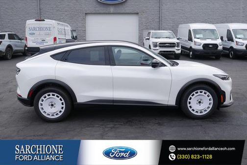 Star White Metallic Tri-Coat 2026 Ford Mustang Mach-E GT