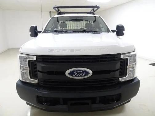 Oxford White 2018 Ford F-250 XL