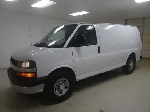 Summit White 2018 Chevrolet Express 2500 Work Van