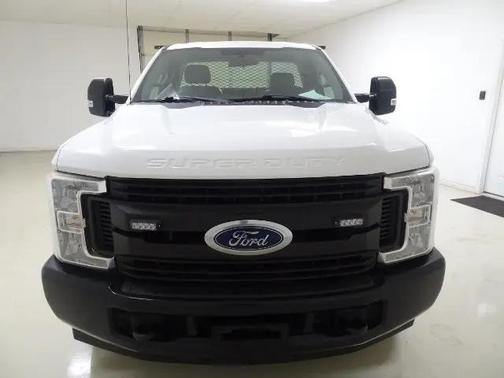Oxford White 2019 Ford F-250 XL
