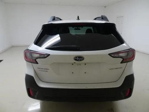 Crystal White Pearl 2020 Subaru Outback Premium