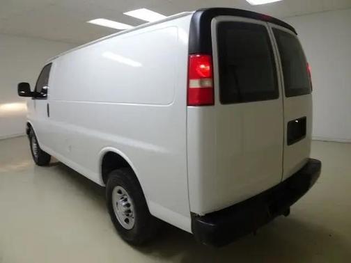 Summit White 2018 Chevrolet Express 2500 Work Van