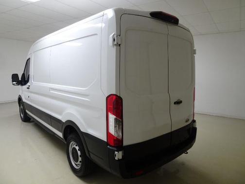 2022 Ford Transit-250 Base