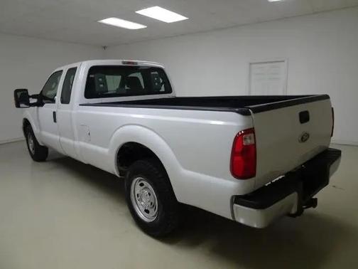2012 Ford F-250 2WD SuperCab 142'' XL