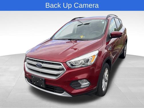 Ruby Red Metallic 2017 Ford Escape SE