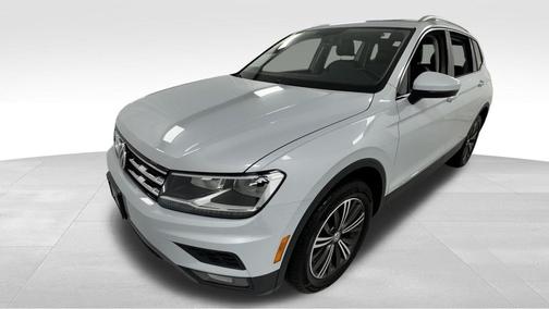 White 2018 Volkswagen Tiguan 4Motion