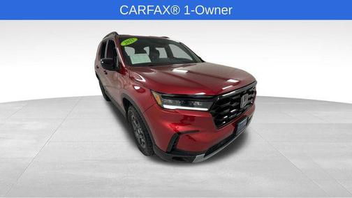 Radiant Red Metallic II 2025 Honda Pilot TrailSport