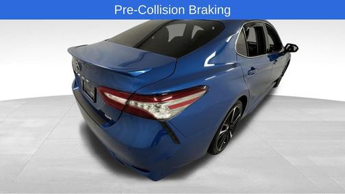 Blue Streak Metallic 2018 Toyota Camry XSE