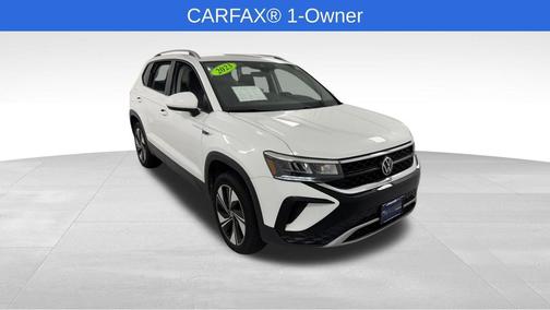 Pure White 2023 Volkswagen Taos 1.5T SE