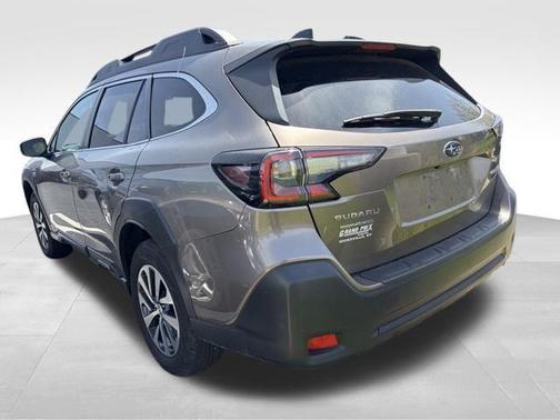 Brilliant Bronze Metallic 2024 Subaru Outback Premium