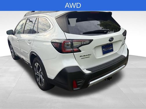 Crystal White Pearl 2021 Subaru Outback Limited