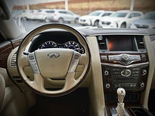 2016 INFINITI QX80 Base