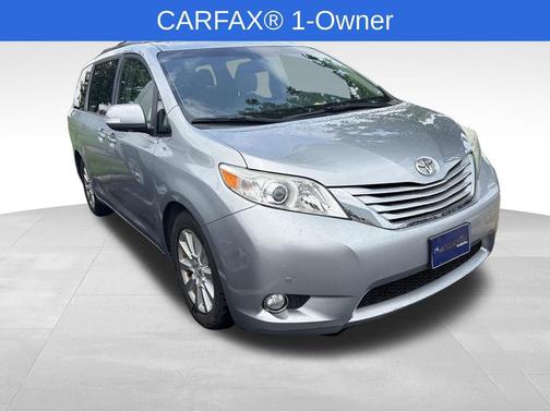 Silver Sky Metallic 2014 Toyota Sienna XLE