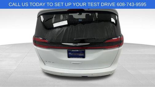 Bright White Clearcoat 2024 Chrysler Pacifica Touring L