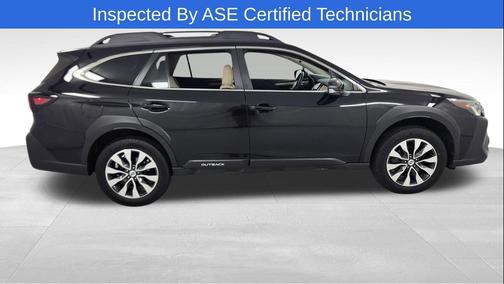 Crystal Black Silica 2023 Subaru Outback Limited