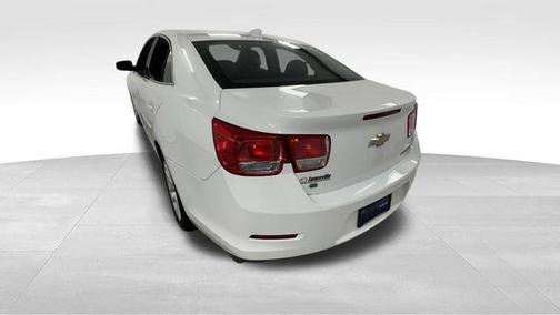 Summit White 2015 Chevrolet Malibu 1LT