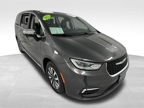 2023 Chrysler Pacifica Hybrid Limited