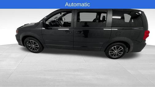 Brilliant Black Crystal Pearlcoat 2016 Dodge Grand Caravan R/T