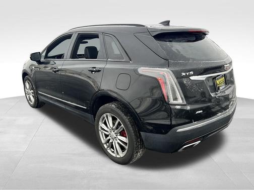 Stellar Black Metallic 2022 Cadillac XT5 Sport