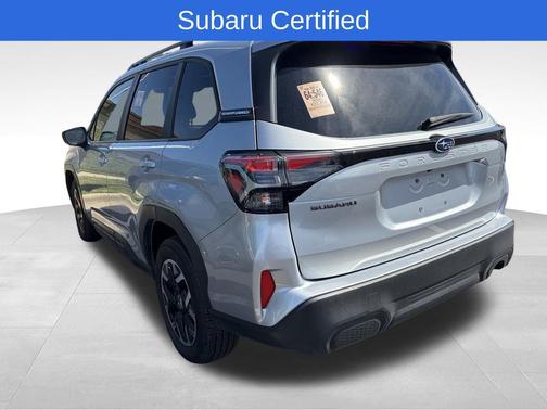 Ice Silver Metallic 2025 Subaru Forester Premium