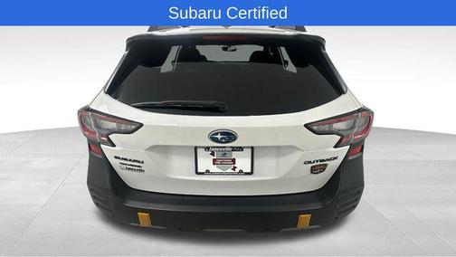 Crystal White Pearl 2025 Subaru Outback Wilderness