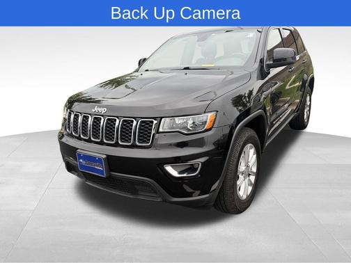 Diamond Black Crystal Pearlcoat 2022 Jeep Grand Cherokee Laredo