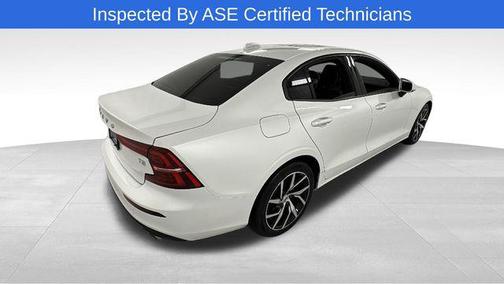2020 Volvo S60 T5 Momentum