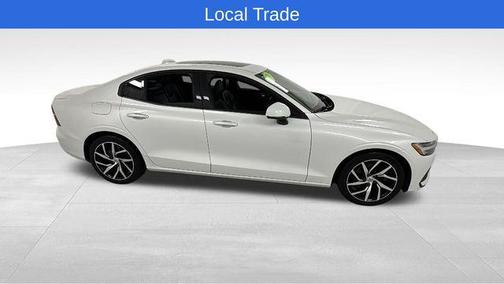 2020 Volvo S60 T5 Momentum