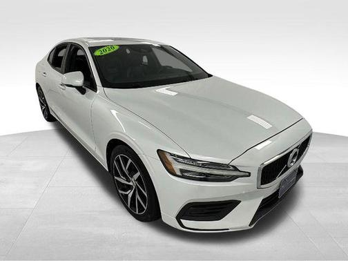 2020 Volvo S60 T5 Momentum