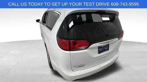 2018 Chrysler Pacifica Touring-L