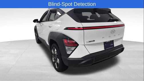 Atlas White 2024 Hyundai KONA SEL