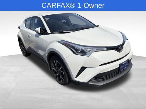 Blizzard Pearl 2018 Toyota C-HR XLE Premium