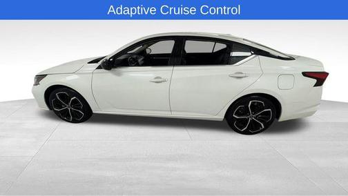 Pearl White Tricoat 2024 Nissan Altima SR FWD